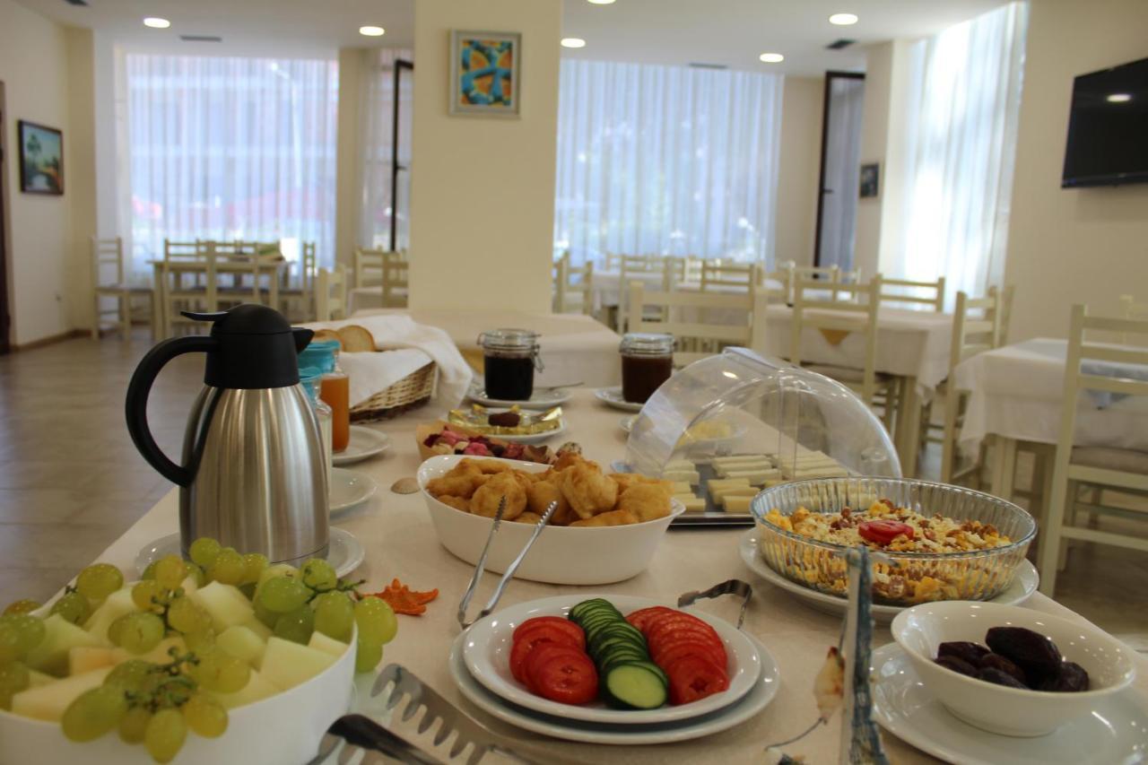 Hotel Villa Aljor Golem  Luaran gambar