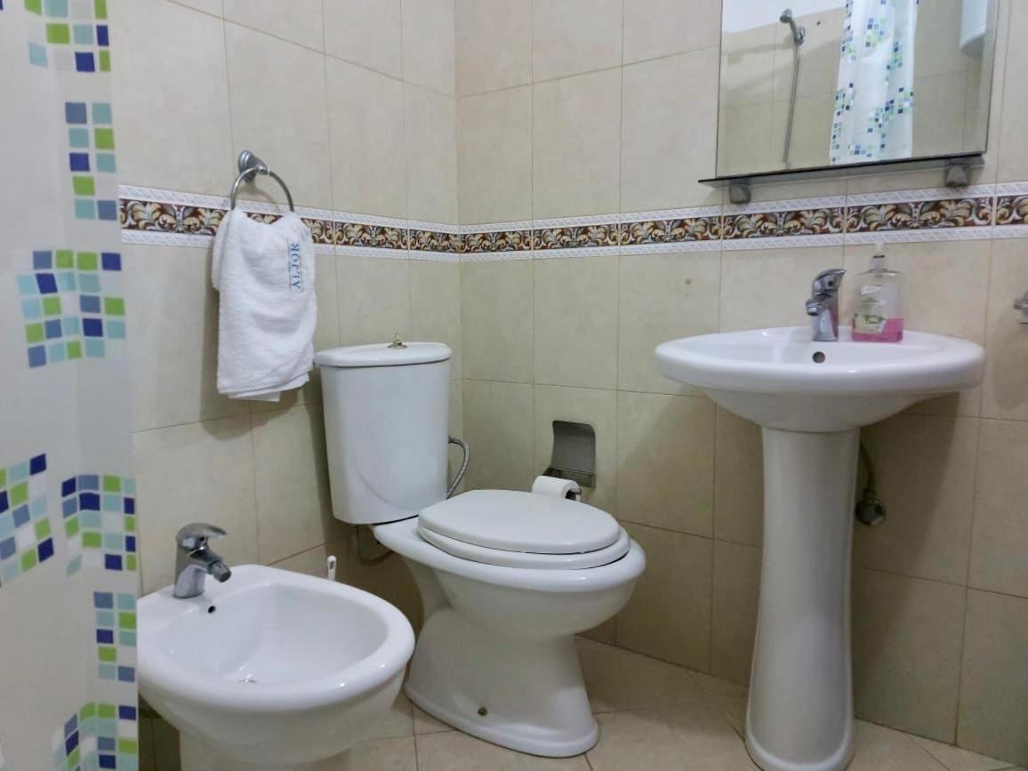 Hotel Villa Aljor Golem  Luaran gambar