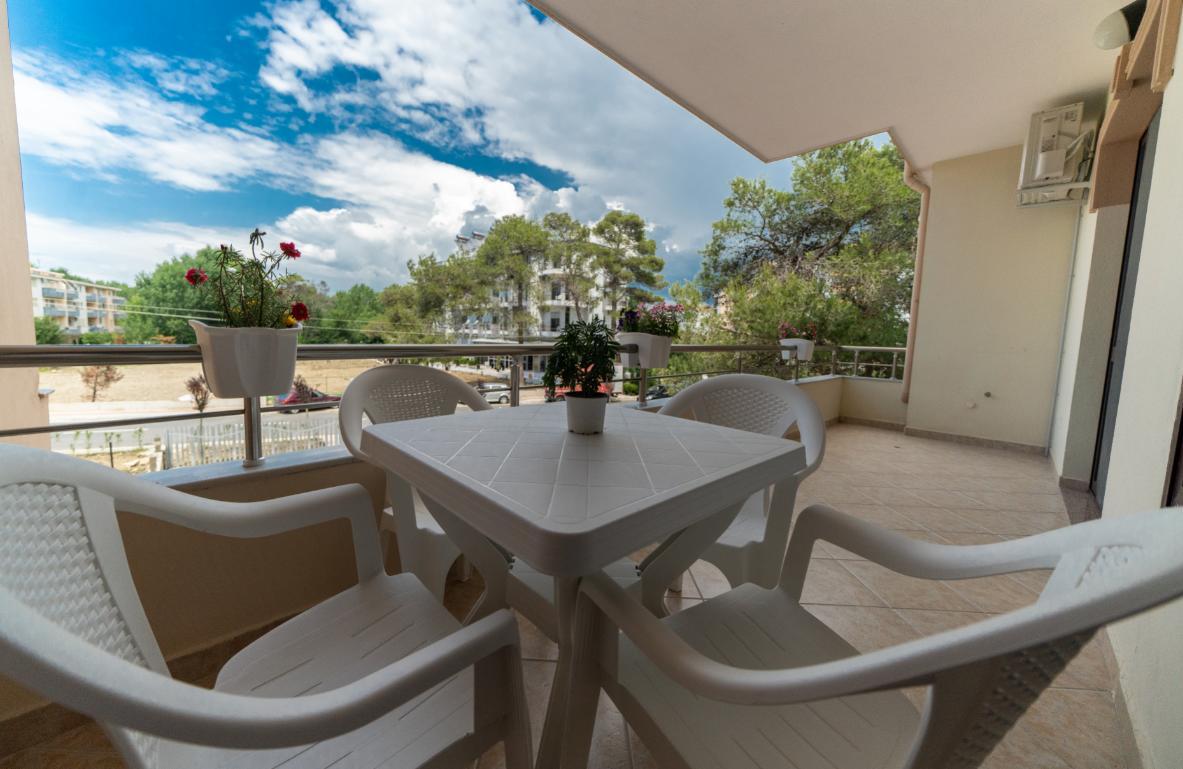 Hotel Villa Aljor Golem  Luaran gambar