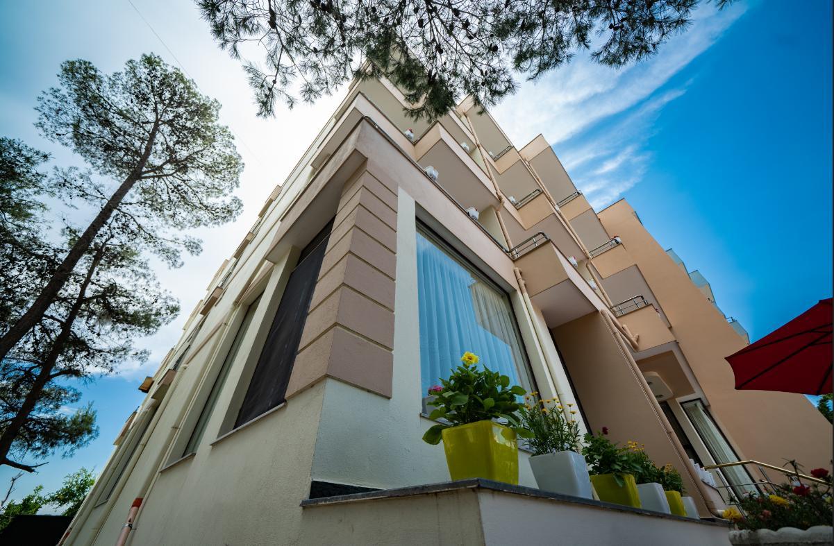 Hotel Villa Aljor Golem  Luaran gambar