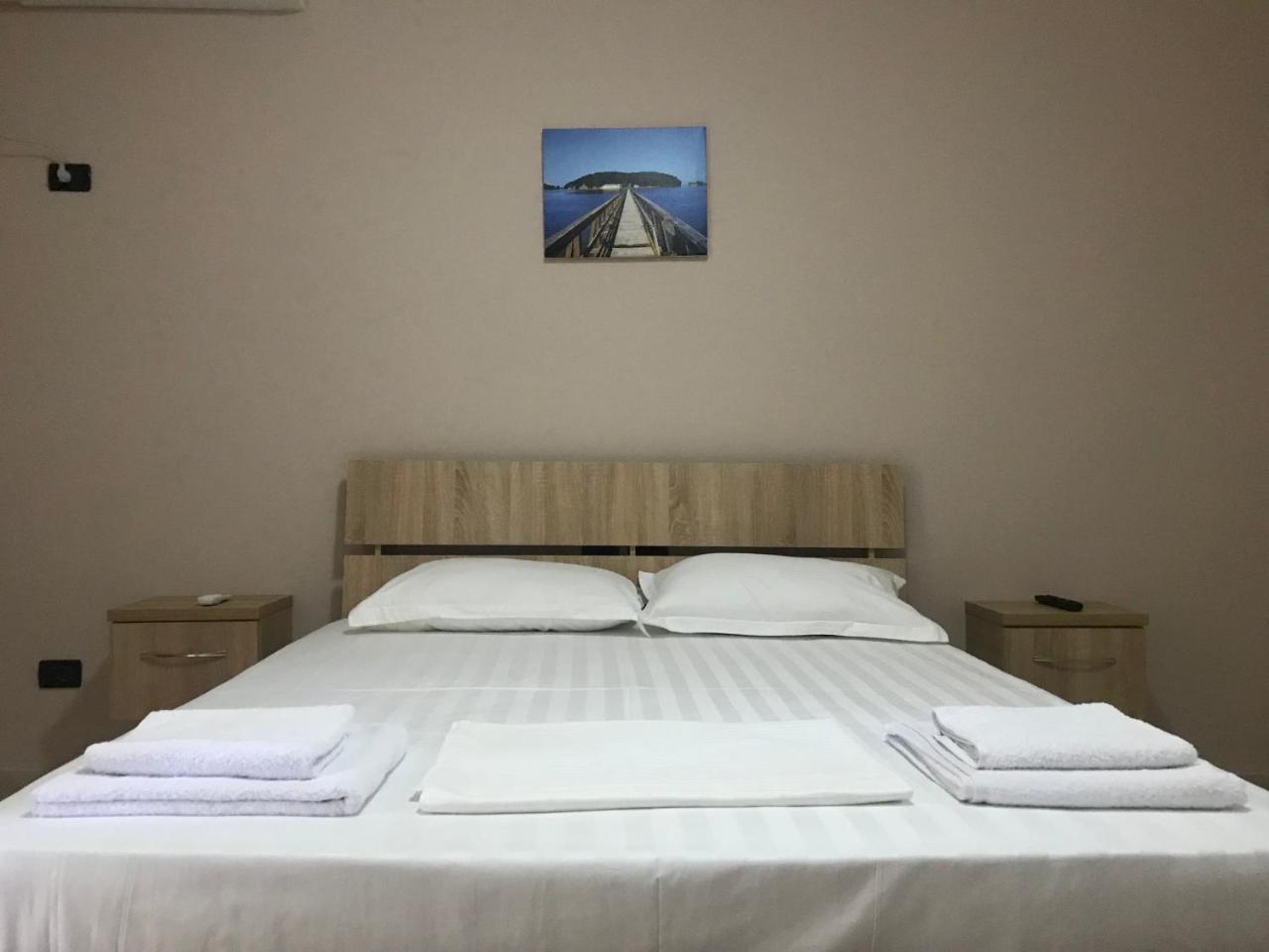 Hotel Villa Aljor Golem  Luaran gambar