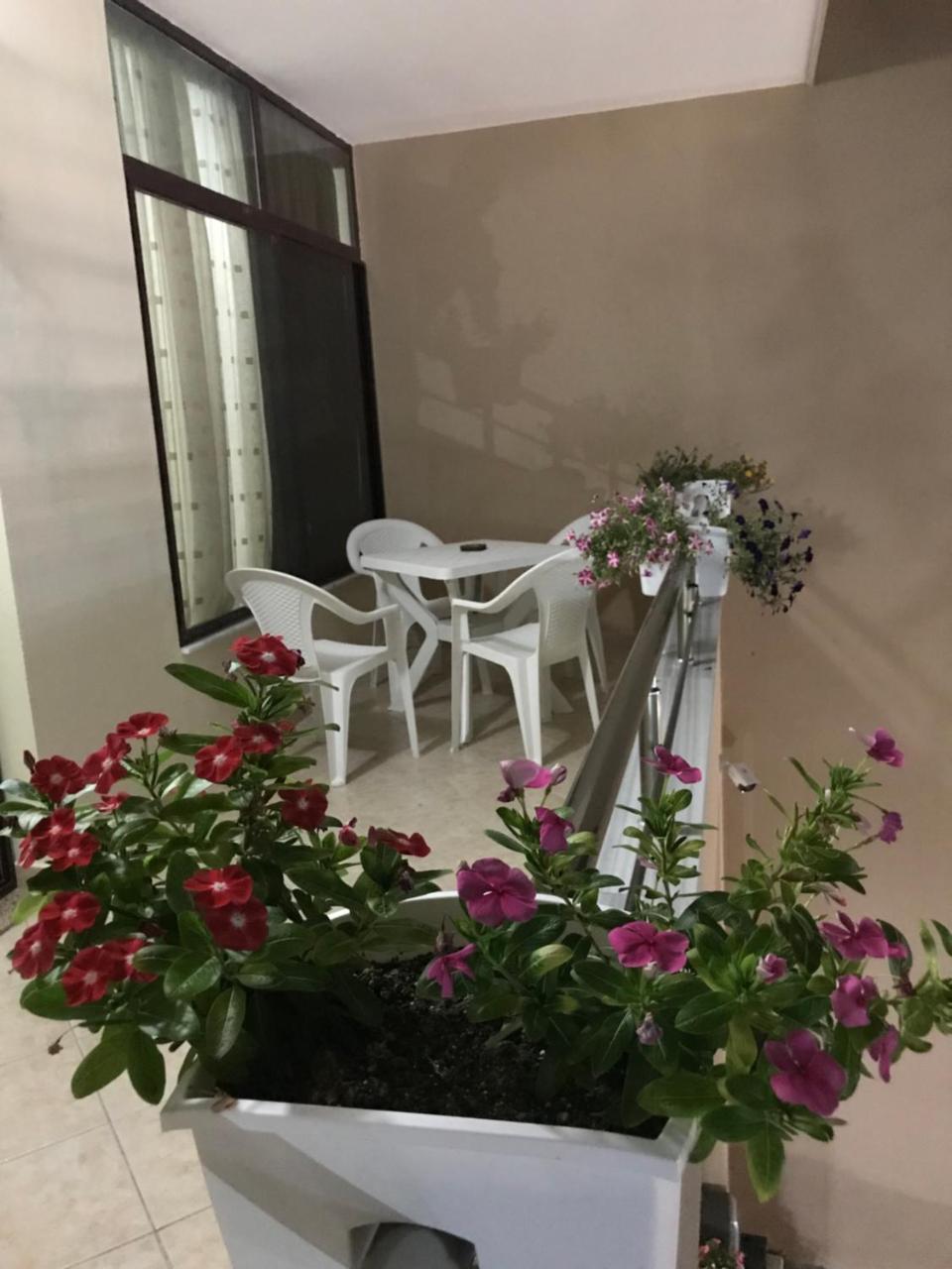 Hotel Villa Aljor Golem  Luaran gambar